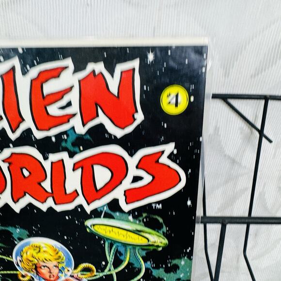Alien Worlds #4 Dave Stevens Cover And Art (Pacific Comics 1983) - Picture 3 of 6